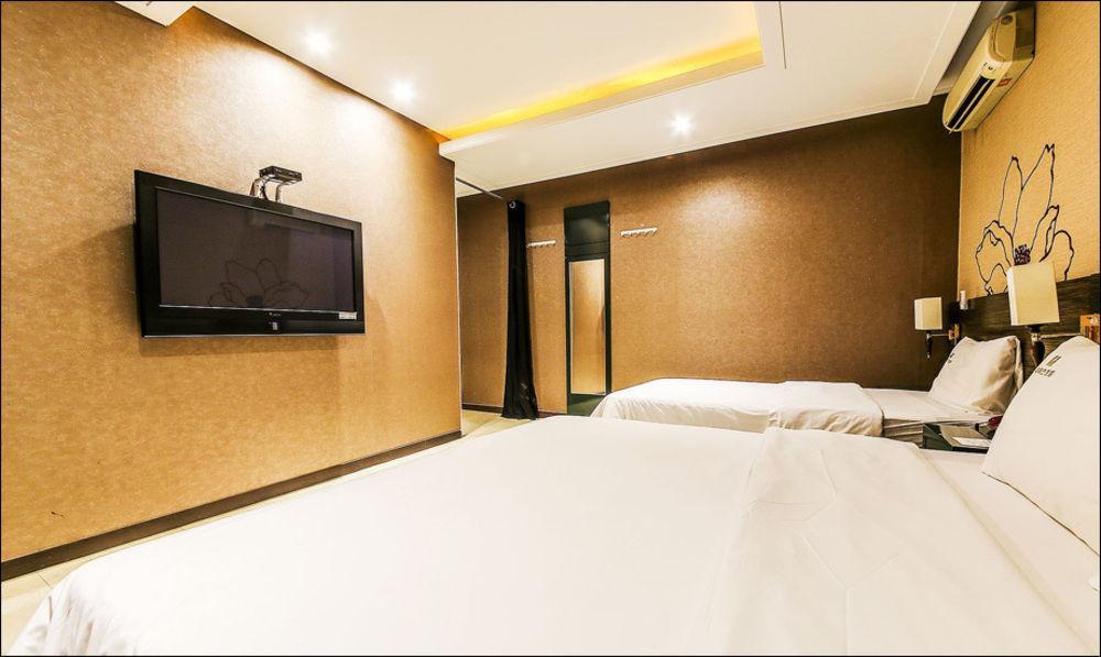 Nice Hotel Uijeongbu Exterior photo