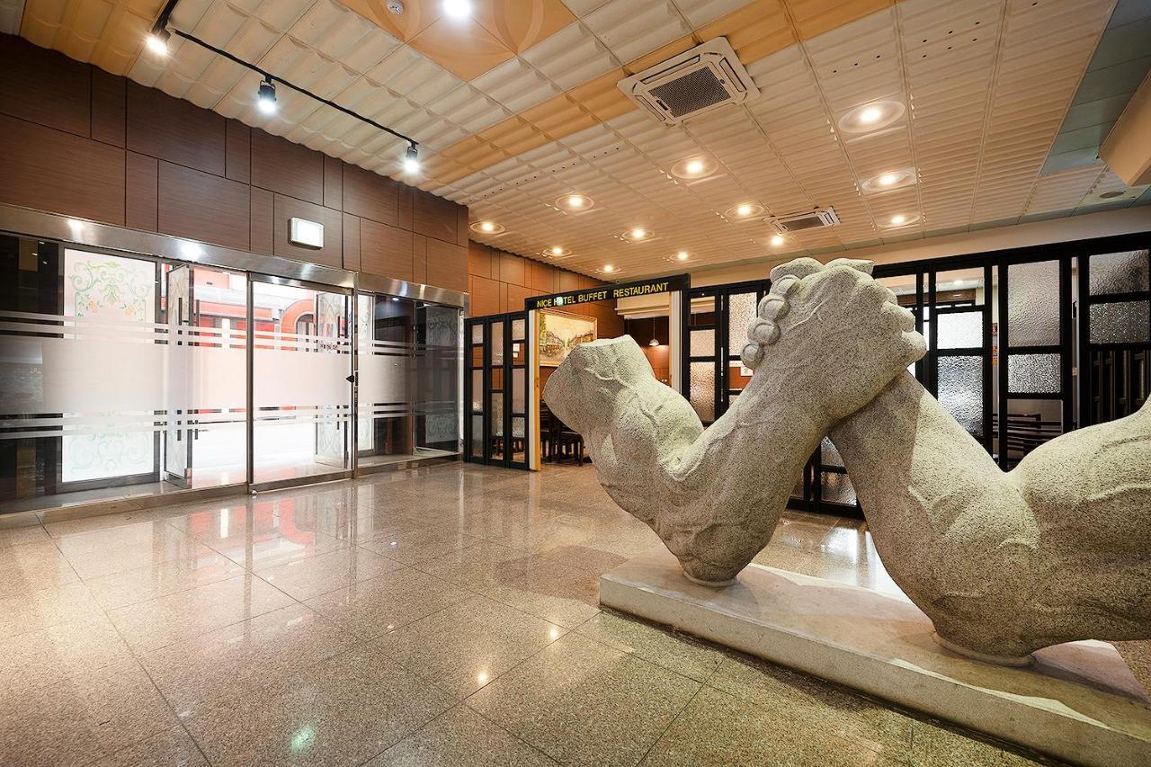 Nice Hotel Uijeongbu Exterior photo